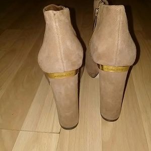 🍂🍁Michael Kors booties
